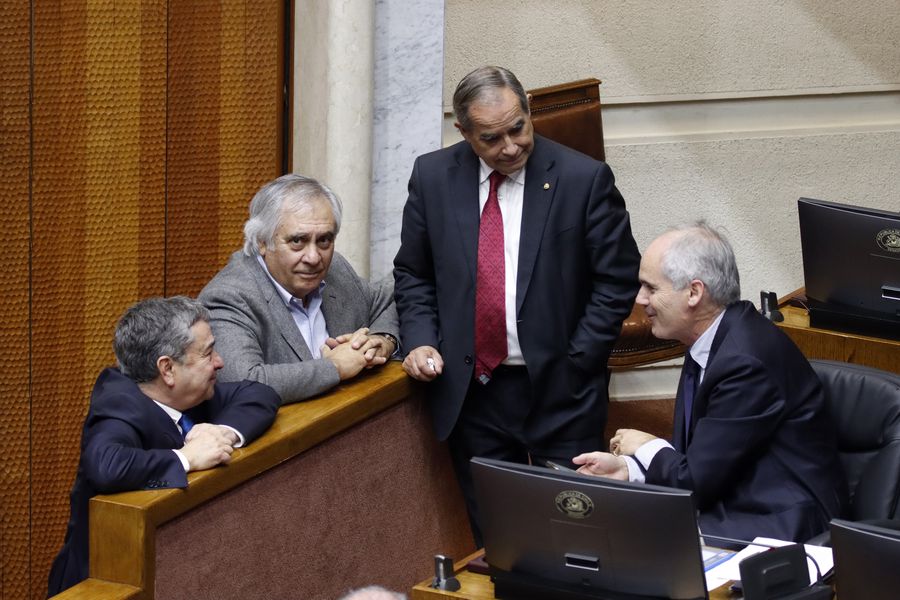 Sociedad a prueba: RN exige a la UDI romper pacto por presidencia del Senado con oficialismo (o rehacer acuerdo)