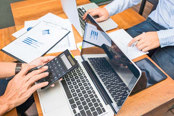 Bain&Co: inversiones en private equity en 2023 sufrieron peor caída