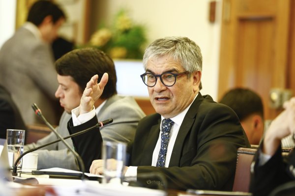 Hacienda presenta indicaciones a Ley de Anti Fraudes, pero queda fuera una de las principales demandas de la industria