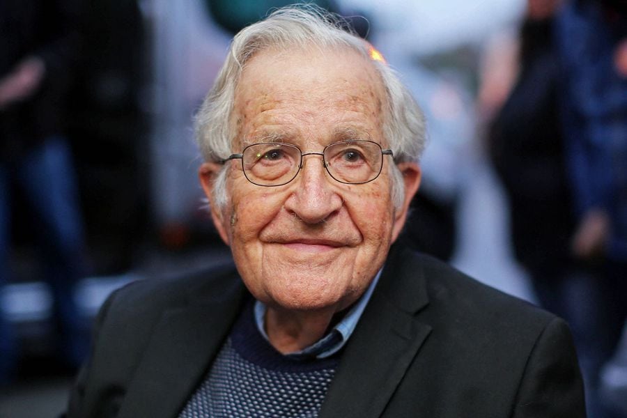 Muere el escritor Noam Chomsky a los 95 años