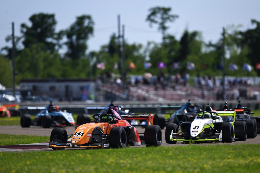 Ambiado logra un segundo lugar en la Fórmula Regional Américas