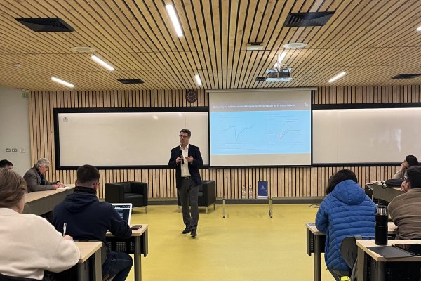 Consejero del Central atribuye a la Fed y al cobre reciente alza del dólar y califica IPoM de junio como “más controversial” que anteriores