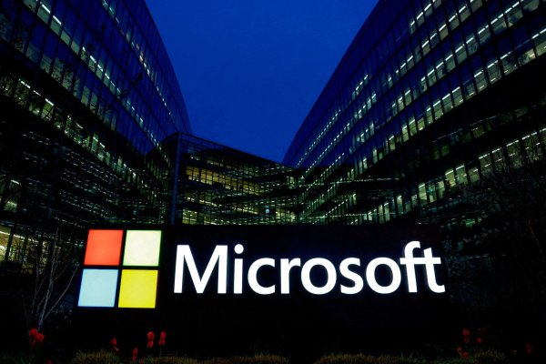 La UE presenta una denuncia antimonopolio contra Microsoft por la aplicación Teams y arriesga una multa histórica