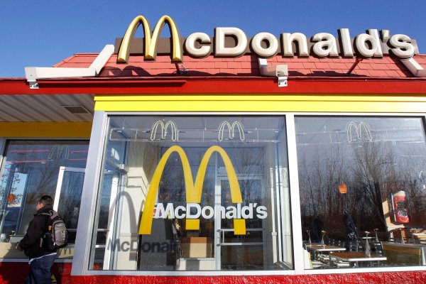 McDonald’s dice que las hamburguesas de origen vegetal no funcionaron en sus locales en EEUU y clientes tampoco buscan ensaladas