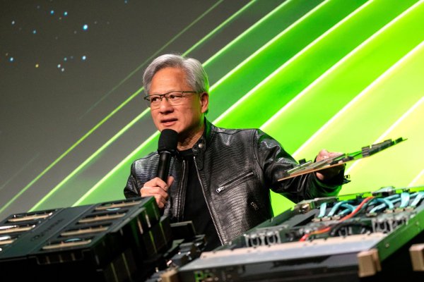 Nvidia, la empresa con mayor capitalización bursátil en el mundo que fabrica semiconductores y GPU con IA