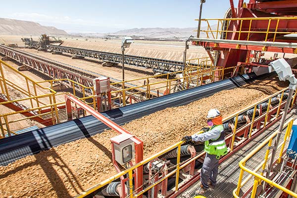 PIB se desacelera en el segundo trimestre y los pronósticos para el año se afianzan más cerca de 2%