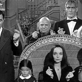 Netflix se queda con la serie sobre Los locos Addams de Tim Burton