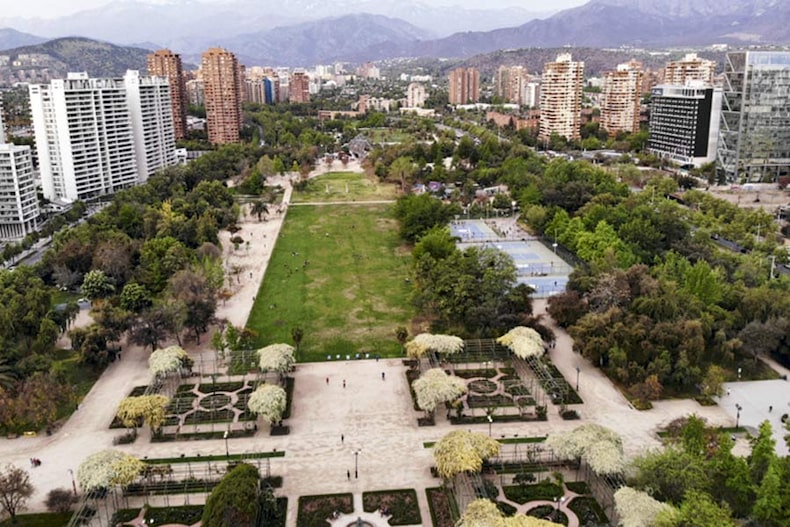 Metro proyecta construir una estación en el Parque Araucano.