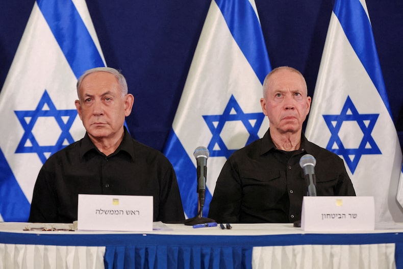 FOTO DE ARCHIVO: El primer ministro israelí Netanyahu celebra una conferencia de prensa en Tel Aviv