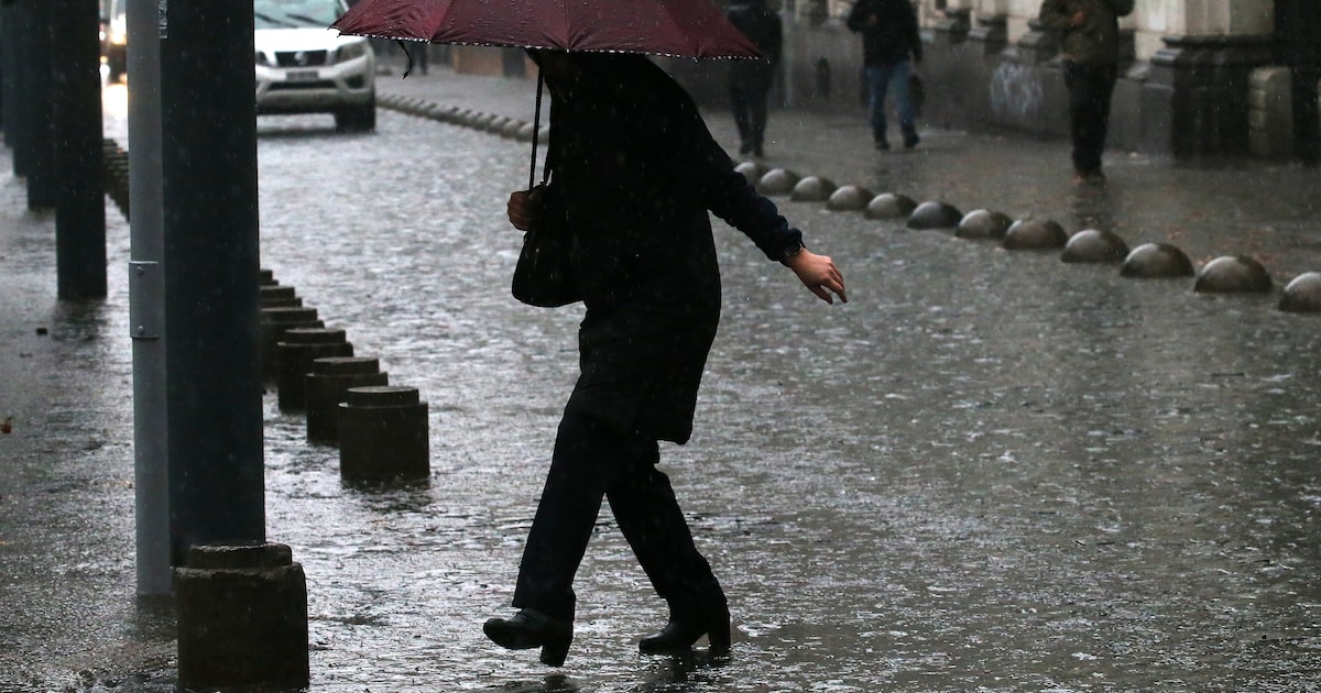 Hasta cuándo llueve en Santiago