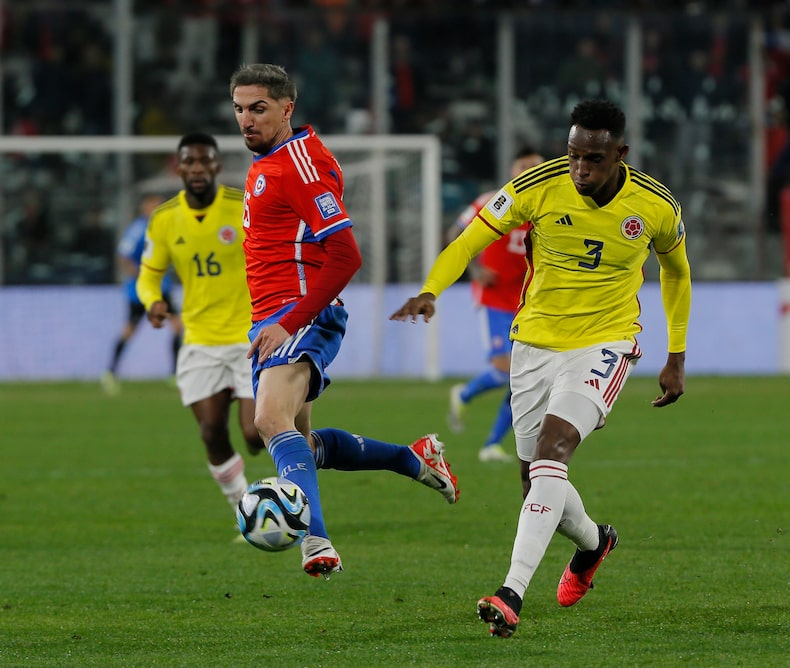 Diego Valdés, contra Colombia