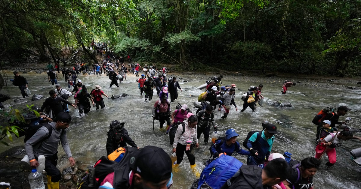 Gobierno de Panamá anuncia multas para migrantes que ingresen de forma irregular al país