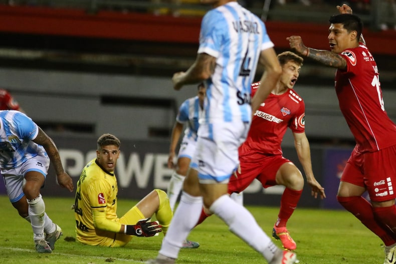 Ñublense y Magallanes deben definir al segundo finalista de la Copa Chile.