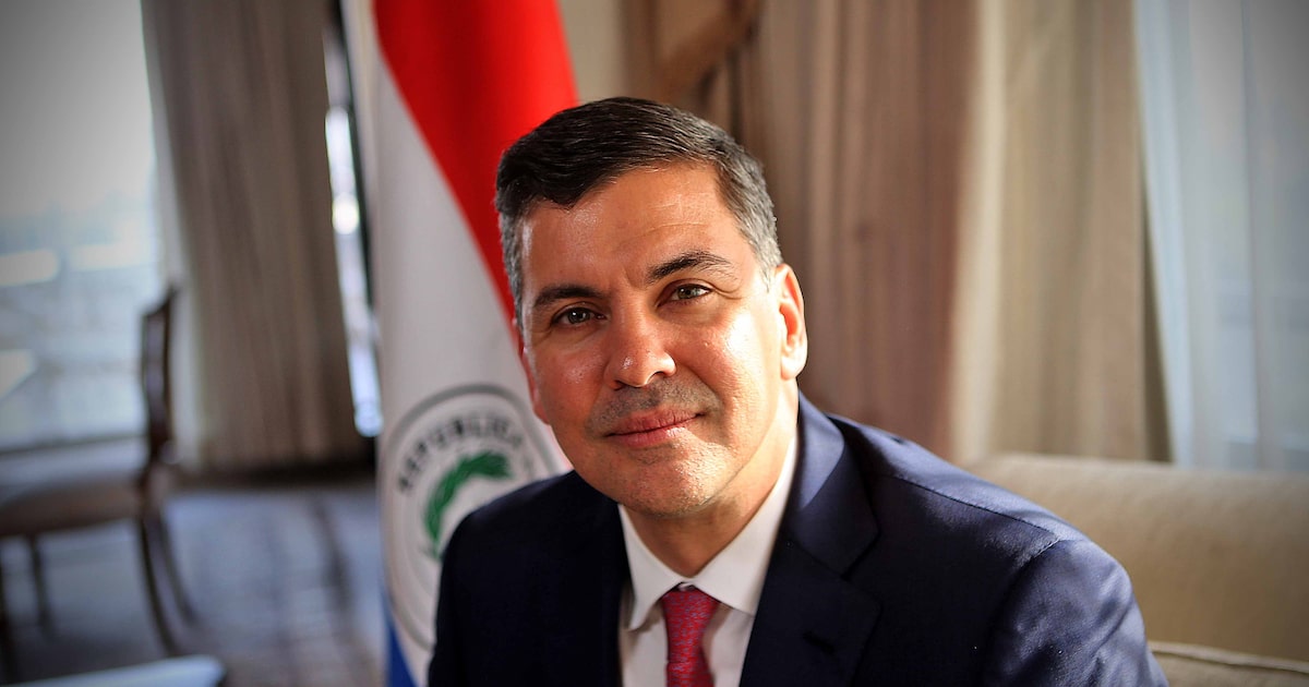 Presidente de Paraguay es hospitalizado de urgencia en Brasil