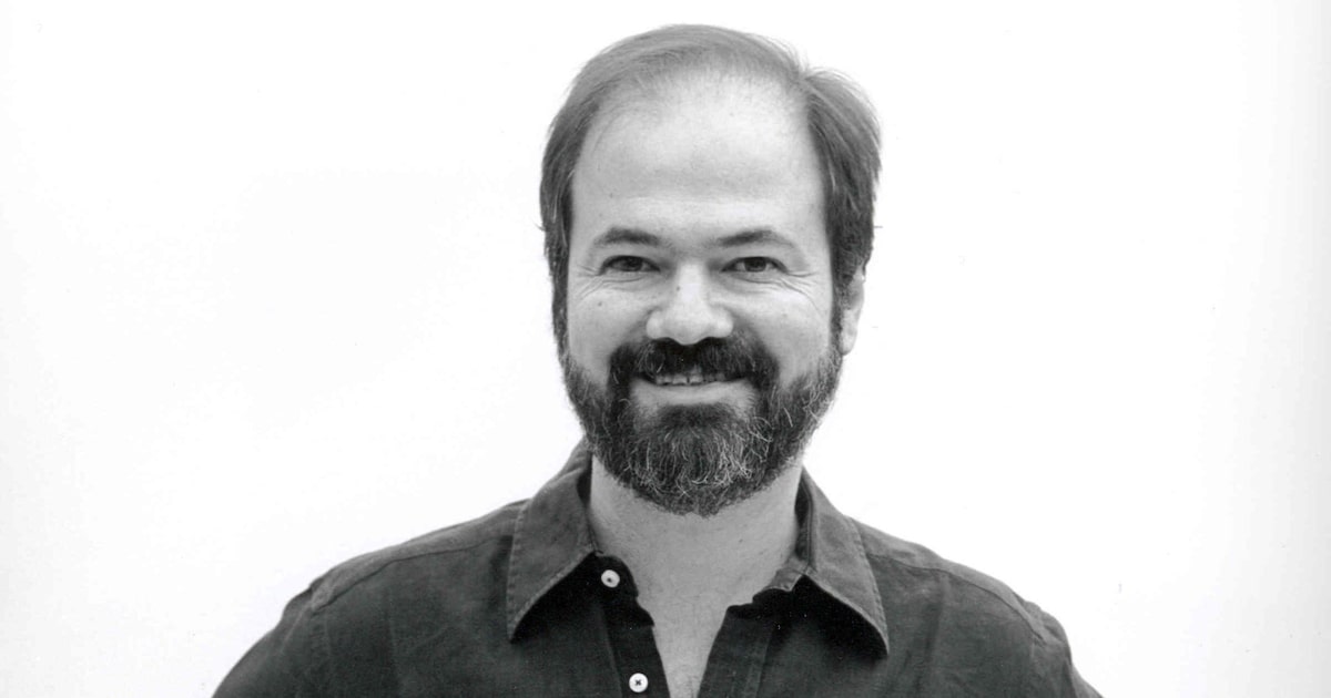 Escritor mexicano Juan Villoro realizará charlas en nuestro país