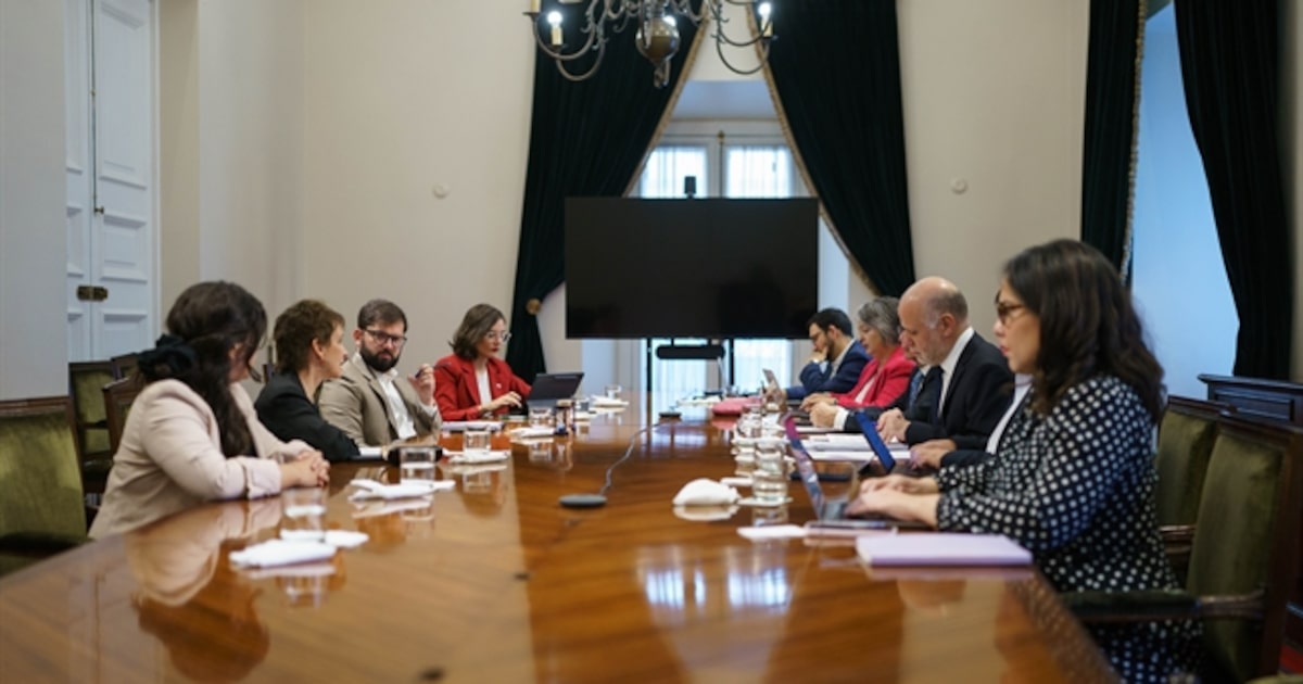 Cómo el comité político desestimó la denuncia contra Boric (y el enredo en el relato de La Moneda)