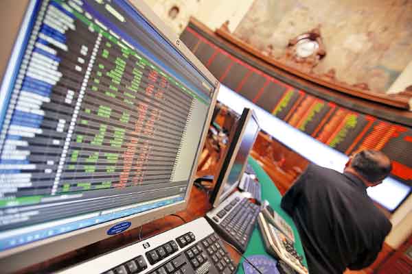 Admistradoras tiemblan: AFP inician la tercera ola en su fuga desde los fondos small cap