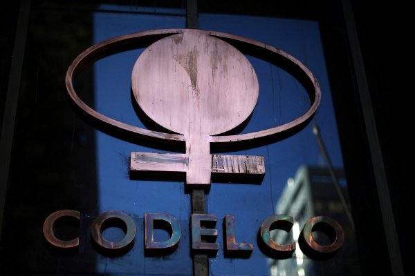 620 profesionales y administrativos de la vicepresidencia de proyectos de Codelco logran acuerdo en negociación colectiva