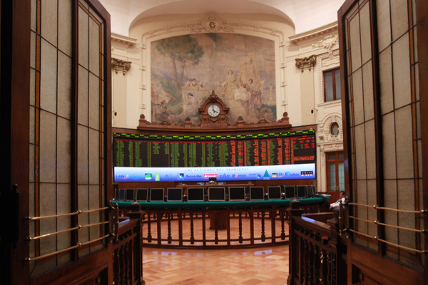 Bolsas hoy: IPSA chileno se recupera después de una masiva venta de acciones
