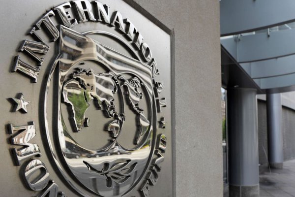 El FMI rebaja su proyección de crecimiento para Chile para este año y estima qye inflación seguirá sobre la meta del Central hasta el 2026