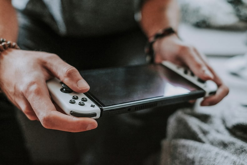 Guía para entender el boom retro de las consolas chinas