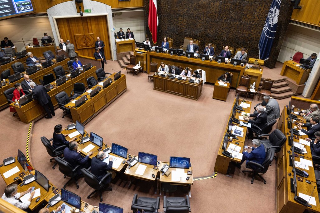 Oficialismo y oposición presentan reforma al sistema político que busca terminar con los “partidos chicos”