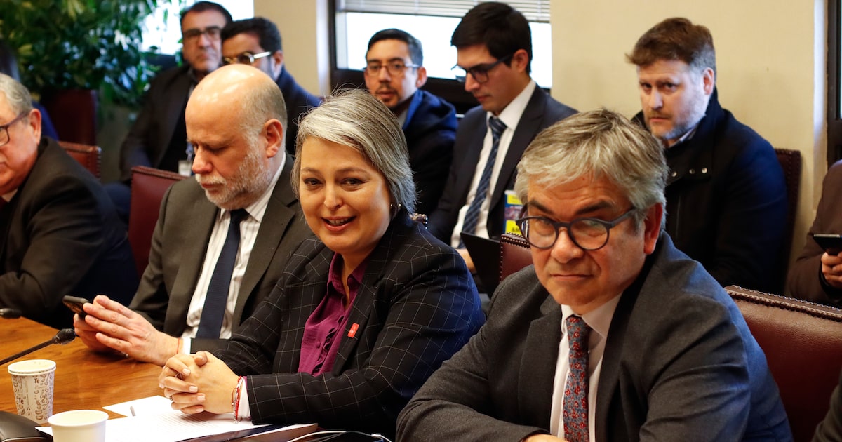 Disputa entre republicanos y Chile Vamos amenaza acuerdo en Pensiones