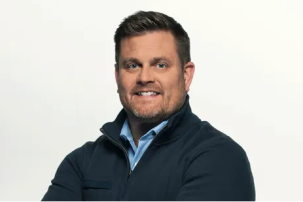 Alto ejecutivo de UHG, controlador de Banmédica, es asesinado a tiros cuando ingresaba a cita con inversionistas en Nueva York