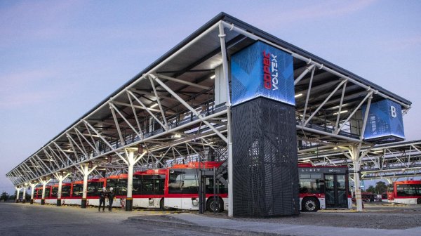 Copec construirá 14 electroterminales para buses eléctricos del sistema RED