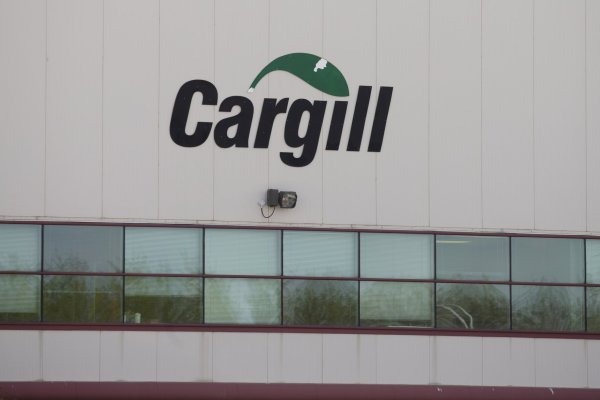 Mayor trader de materias primas agrícolas del mundo recortará cerca de 5% de su fuerza laboral