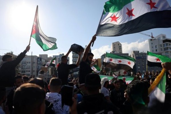 Rebeldes sirios derrocan al presidente Assad