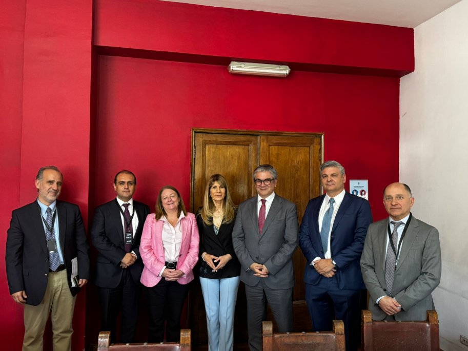 Revivir el DL-600, reintegrar el sistema y contener el impacto de las contribuciones: la propuesta tributaria que Demócratas le entregó a Marcel