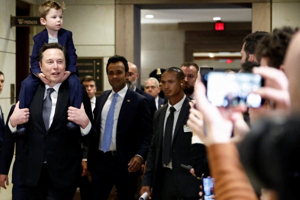 Trump y Musk sabotean un plan que evitaría un cierre del gobierno de EEUU