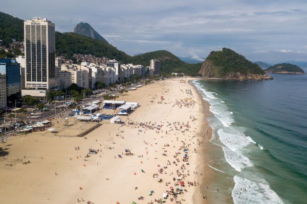 Vacaciones en Brasil y viajes de compras a Chile y Miami: el regalo de las políticas de Milei