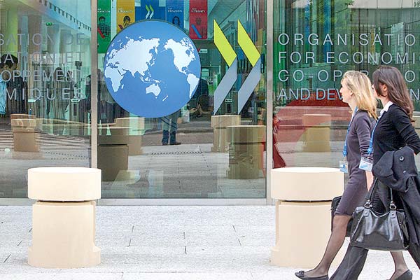 La OCDE cierra 2024 con un desempleo de 4,9% y Chile se ubica como el séptimo país de la organización con el nivel más alto
