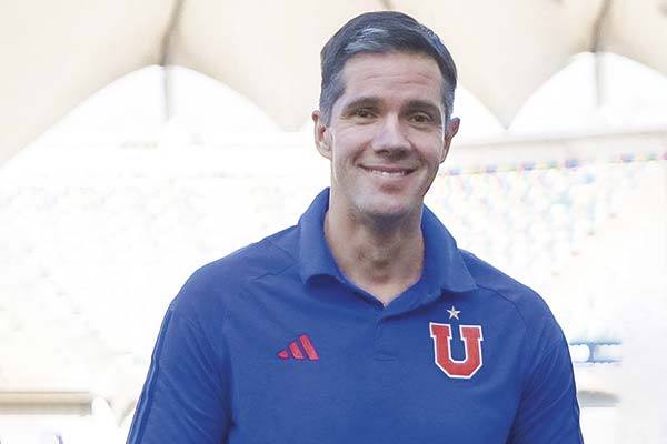 Michael Clark constituye sociedad Bulla SpA