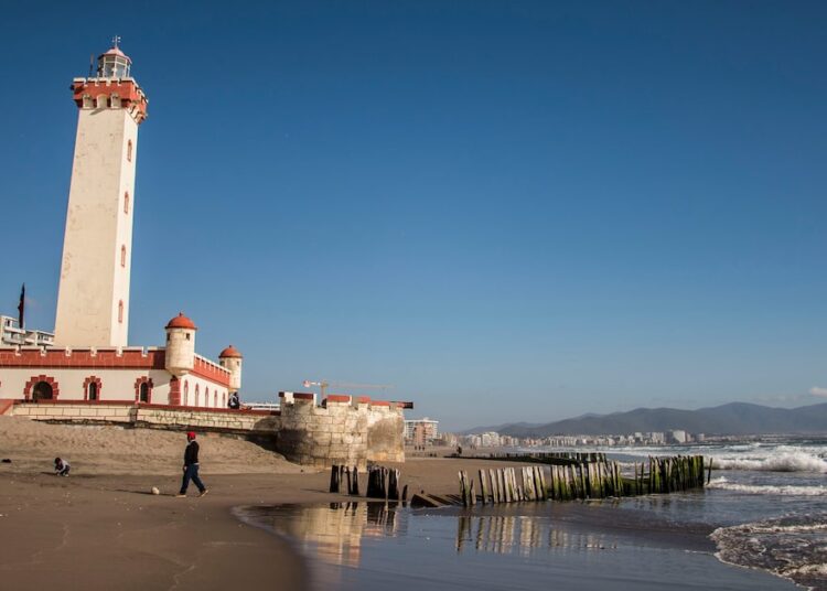 Pernoctaciones mejoran en enero y sube la tarifa promedio