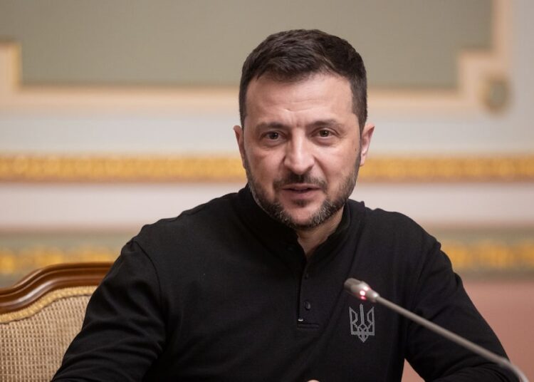 Zelensky denuncia mensajes “manipuladores” de Putin y lo acusa de “retrasar” proceso de paz