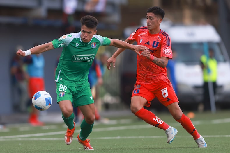 Audax Italiano se enfrenta a la Universidad de Chile para la primera liga.