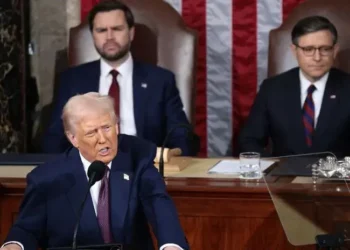 Donald Trump pide al Congreso imponer la pena de muerte a todo el que asesine a un policía