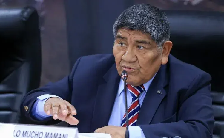 Fiscalía presentó denuncia constitucional contra el exministro Rómulo Mucho