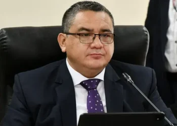 Gobierno autoriza a Santiváñez a viajar a Europa del 3 al 9 de marzo para cumplir actividades oficiales