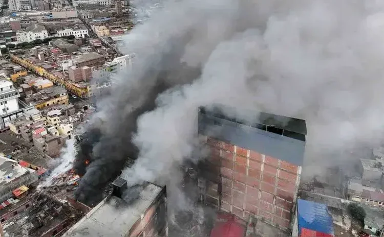 Incendio en Barrios Altos: varios distritos de Lima registran contaminación del aire