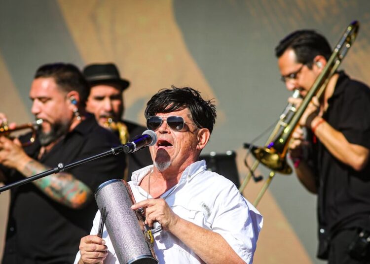 Joe Vasconcellos celebra en Movistar Arena los 30 años de “Toque”