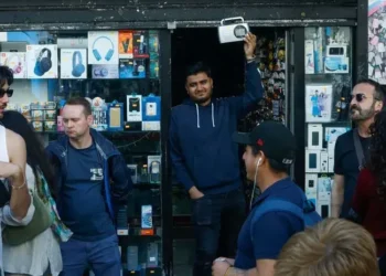 La importancia de la radio como medio de comunicación durante el apagón masivo: “Se reivindica su fortaleza”