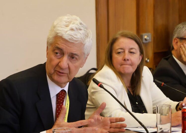 SII revisa informe de cumplimiento tributario y baja levemente polémico cálculo de evasión de impuesto a empresas