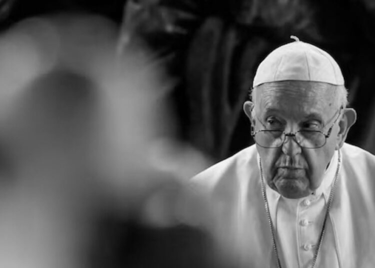 Vaticano informa que Papa Francisco falleció por un derrame cerebral y posterior insuficiencia cardíaca