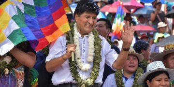 Jueza boliviana anula orden de captura y cargos por trata de personas contra expresidente Evo Morales