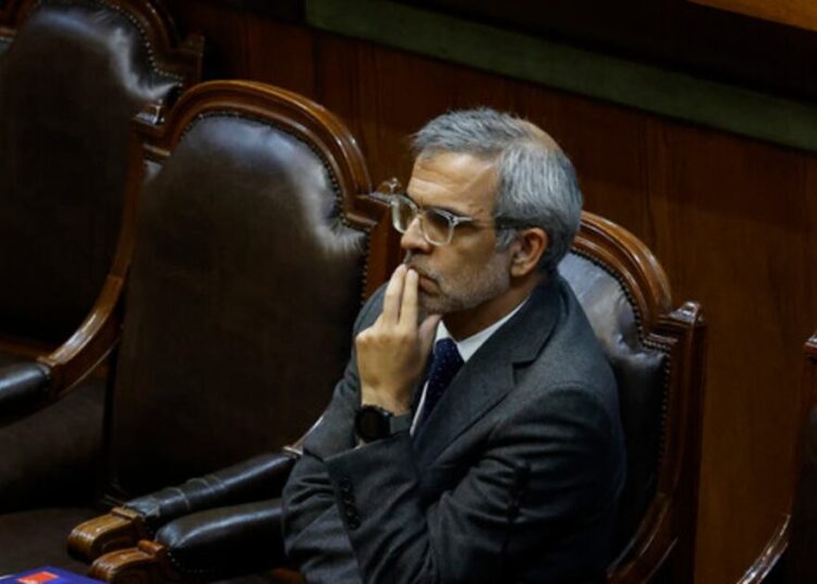 La Moneda frena discusión de las RUF tras “encerrona” oficialista a Cordero