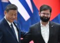 Boric se reúne con Xi Jinping en China: “Las guerras comerciales no son la manera de enfrentar nuestros problemas”